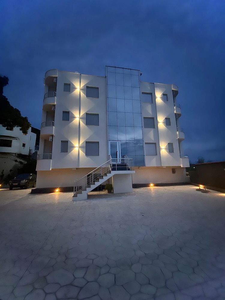 Bâle Mulhouse - Vlorë - AL Hotel - Vlorë
