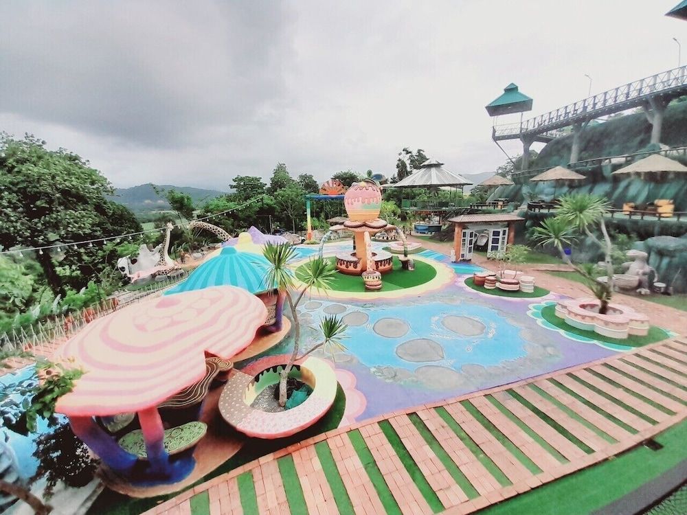 Paris - Takua Pa - Bangmara Hill - Takua Pa