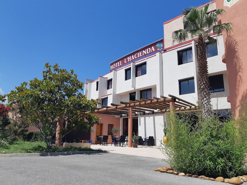 Caen - Martigues - Hôtel L'Hacienda - Martigues
