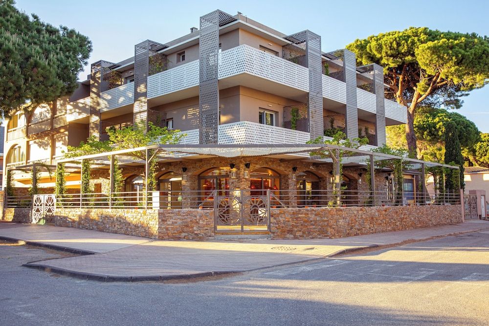 Bâle Mulhouse - Cavalaire-sur-Mer - Hôtel La Ménado - Cavalaire-sur-Mer
