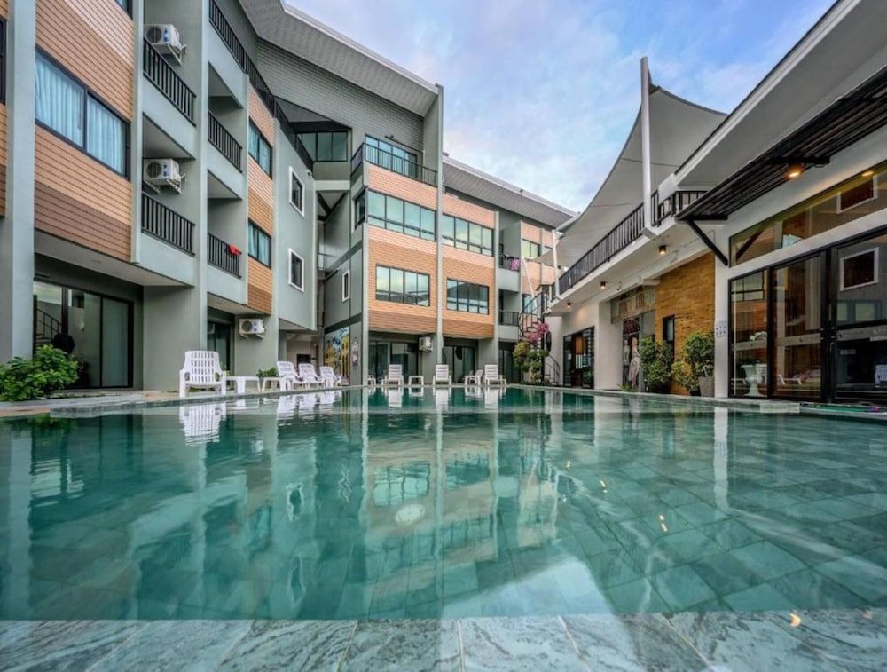 Lyon - Thalang - Phuket - Phuket Airport Place - Thalang - Phuket