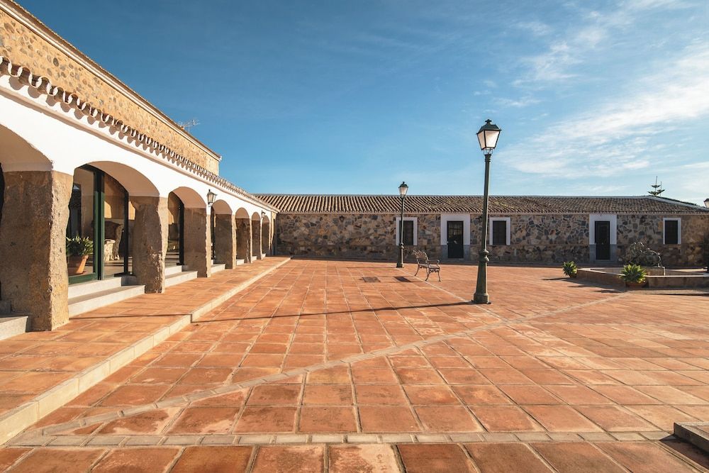 Toulouse - Guillena - HOTEL RURAL FINCA BARRAL - Guillena