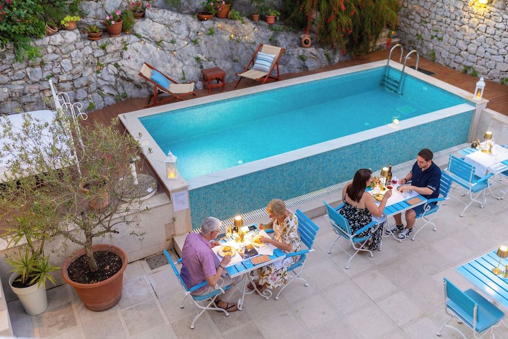 Marseille - Tivat - Boutique Heritage Hotel Blanc & Bleu - Capitano - Tivat