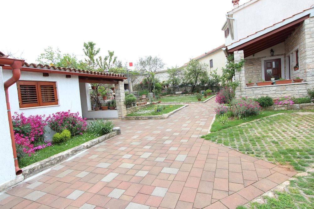Paris - Rovinj - Guest House Liliana - Rovinj