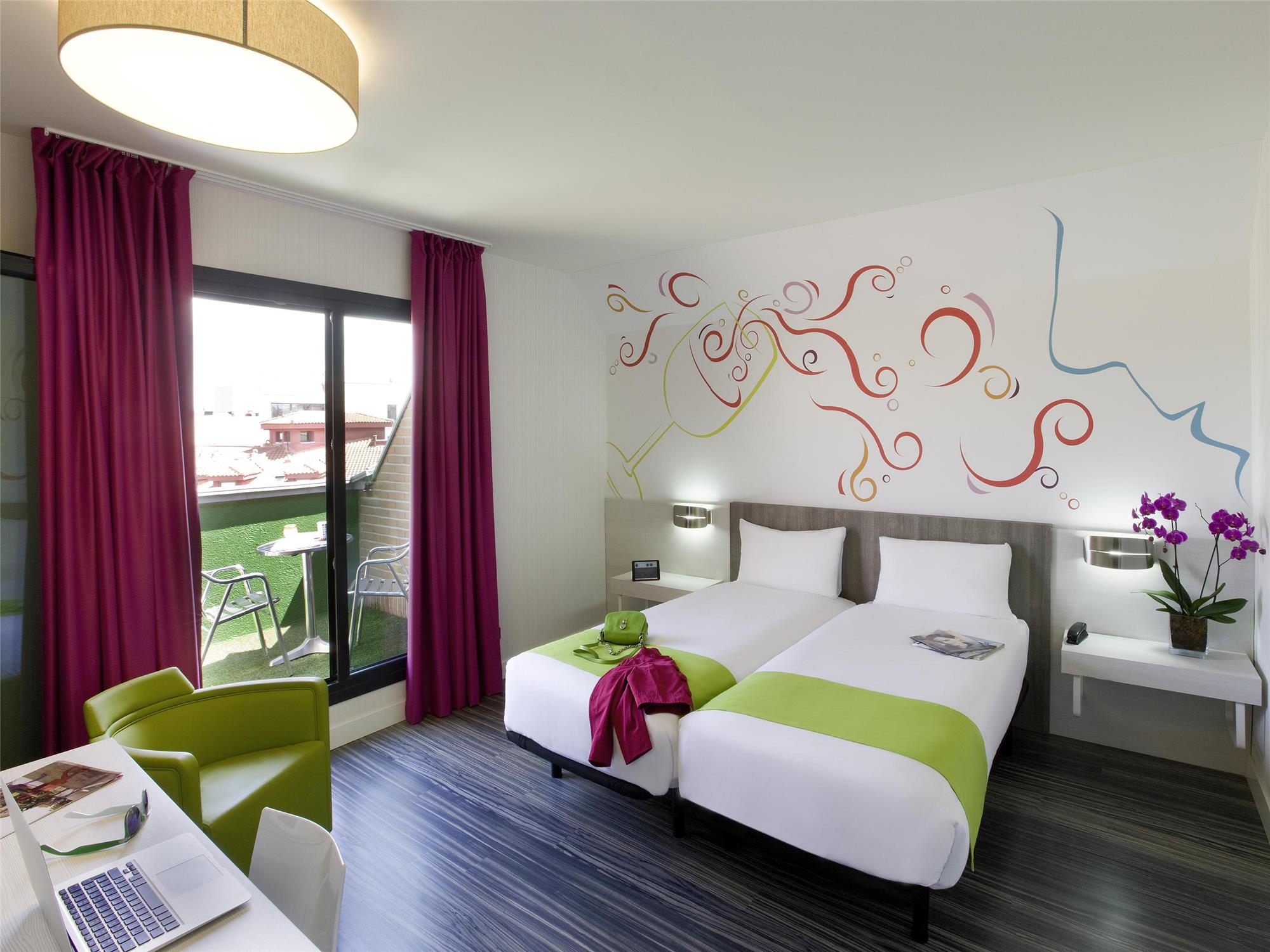 Ibis Styles Madrid Prado 1