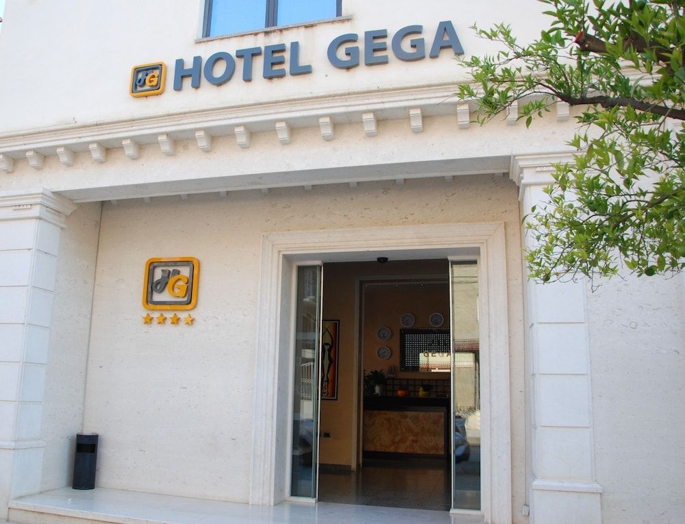 Paris - Berat - Hotel Gega - Berat