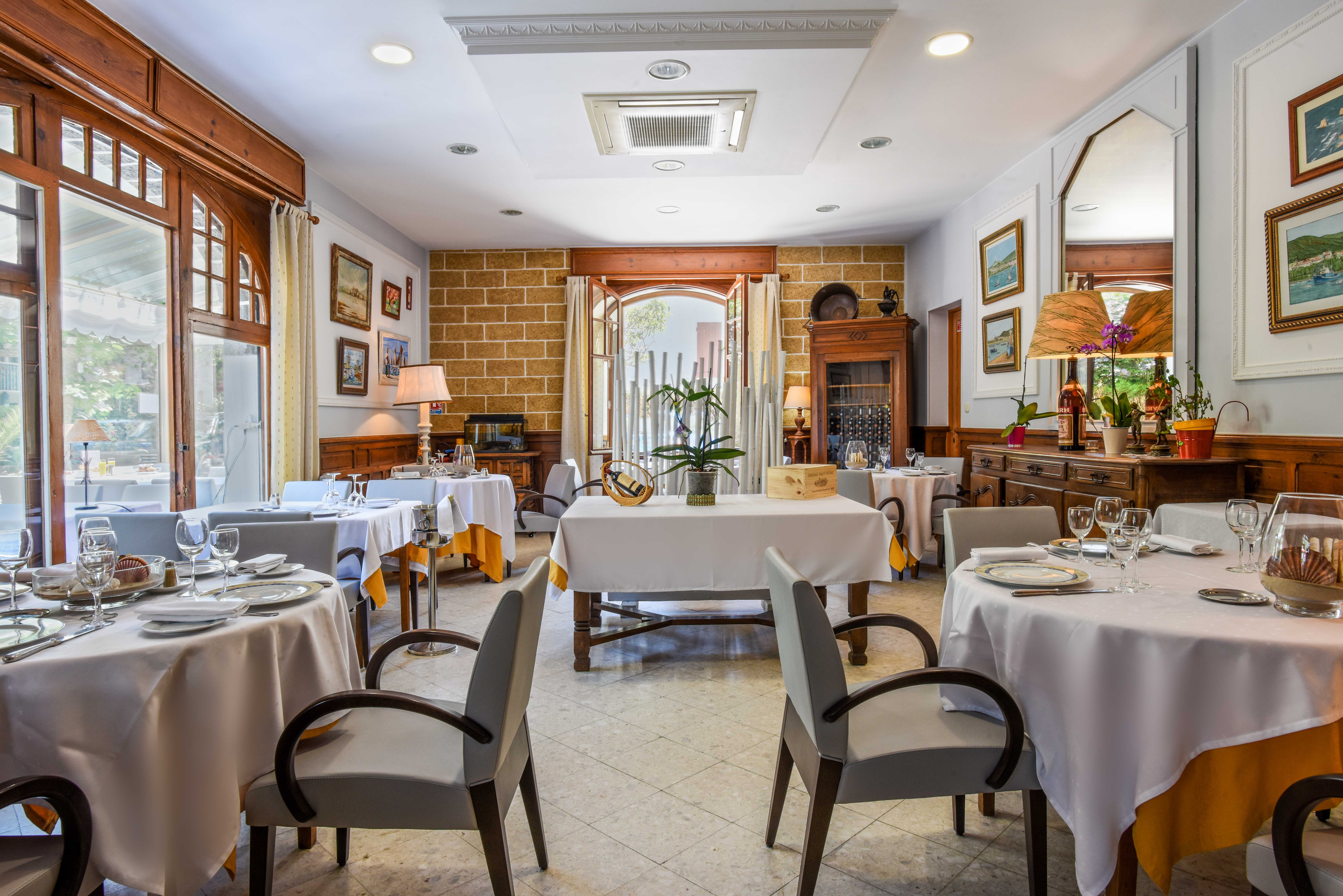 Paris - Hendaye - Logis Hotel & Restaurant Bergeret Sport - Hendaye