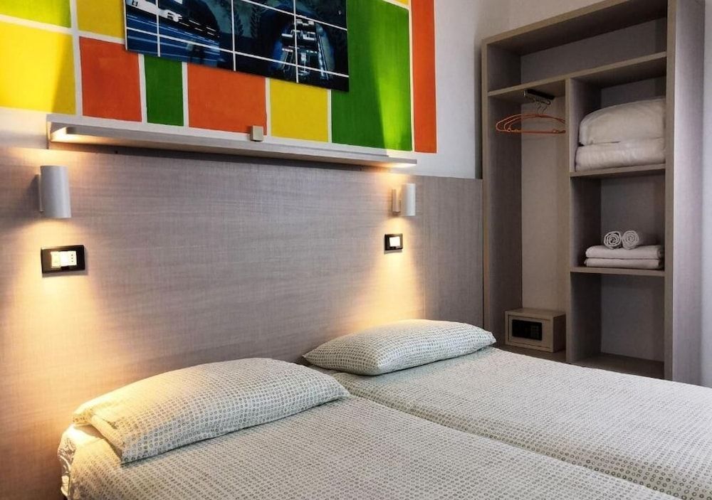 Paris - Rimini - Hotel Elba - Rimini