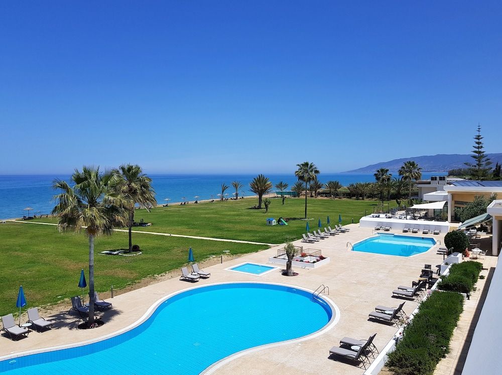 Bâle Mulhouse - Polis - Natura Beach Hotel And Villas - Polis