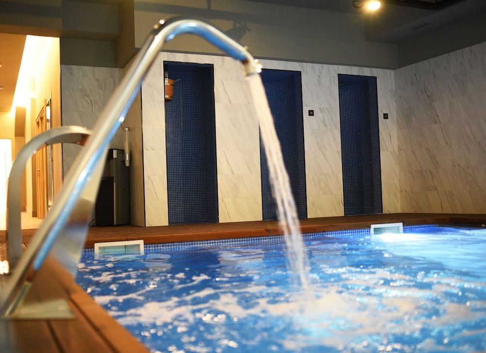 Paris - Ourense - IMI Hotel & Spa - Ourense