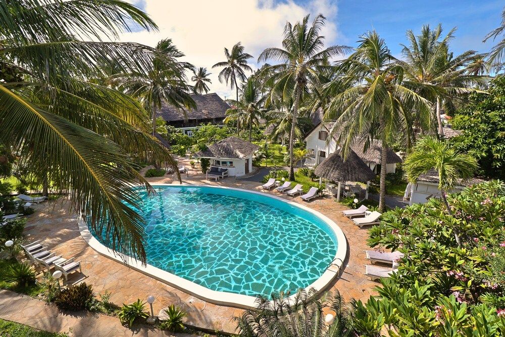 Paris - Watamu - Ascot Watamu Resort - Watamu