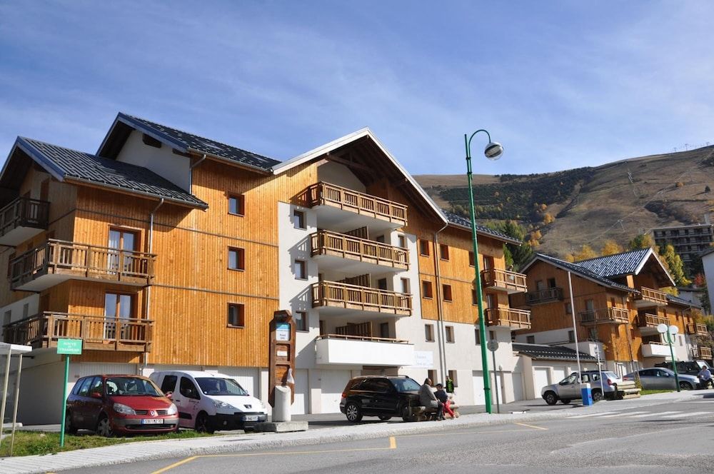 Bâle Mulhouse - Les Deux Alpes - Vacancéole - Au Coeur des Ours - Les Deux Alpes