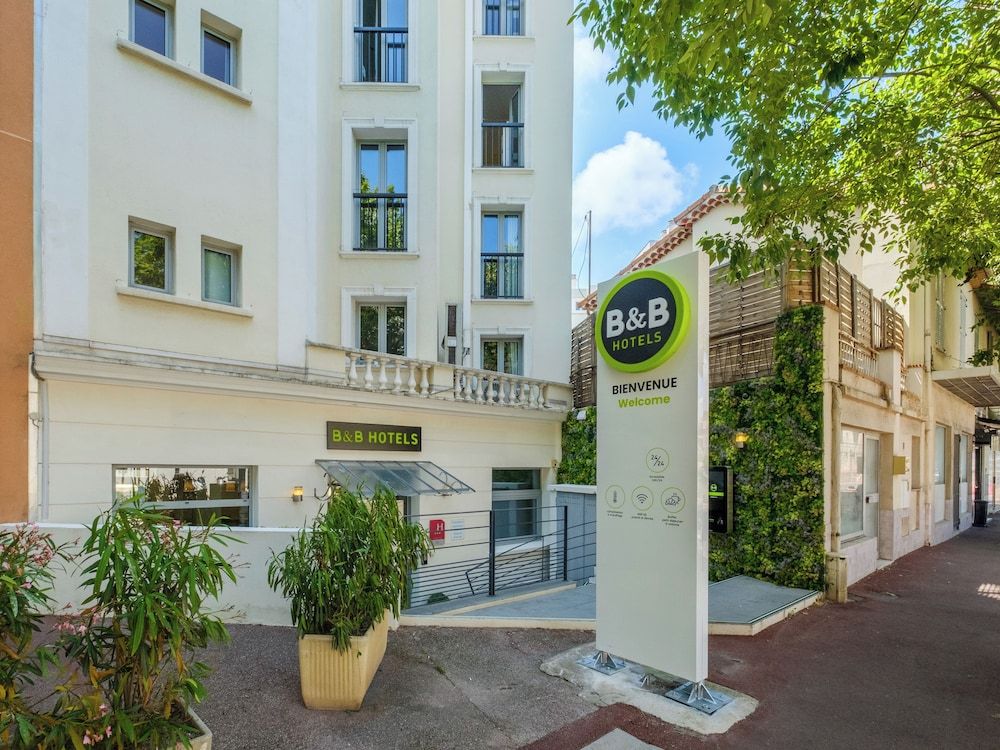 Toulouse - Côte d'Azur, France - B&B HOTEL Antibes Juan-les-Pins - Côte d'Azur, France