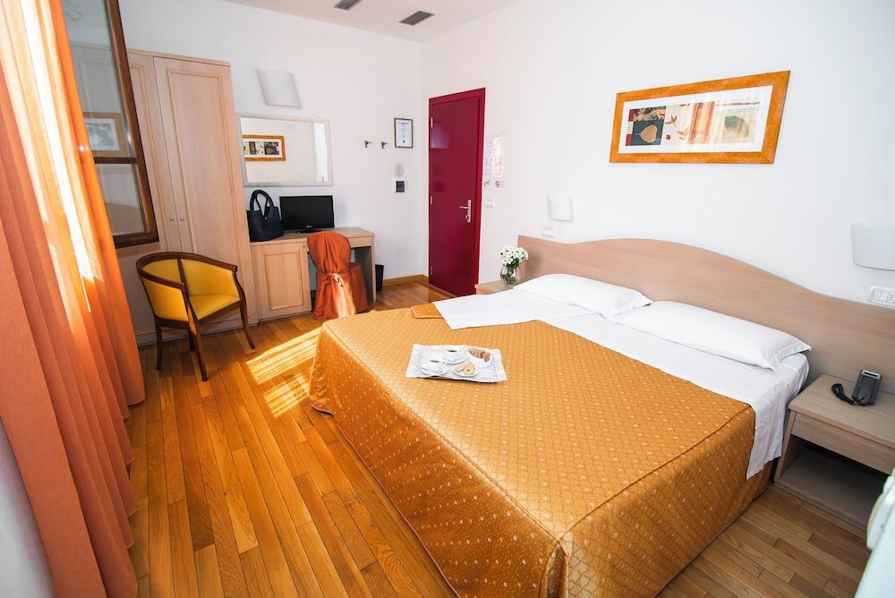 Toulouse - Sienne - Hotel La Colonna - Sienne
