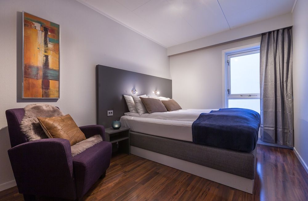 Lyon - Tromsø - First Hotel Viking - Tromsø