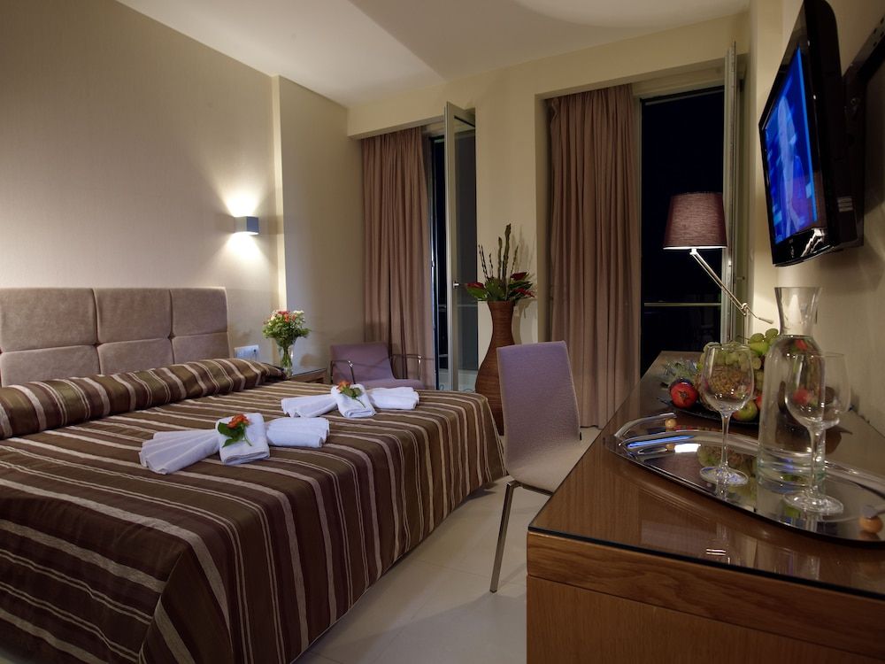 Nantes - Ierápetra - El Greco Hotel - Ierápetra