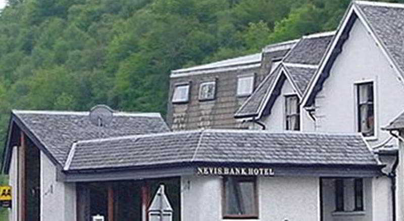 Paris - Fort William - Nevis Bank Inn - Fort William
